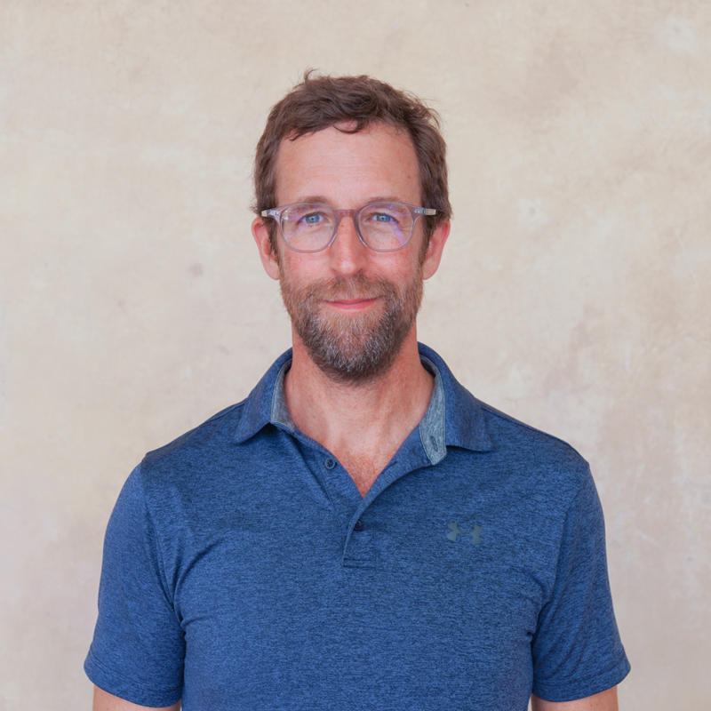 Portrait picture of Ori Aronson