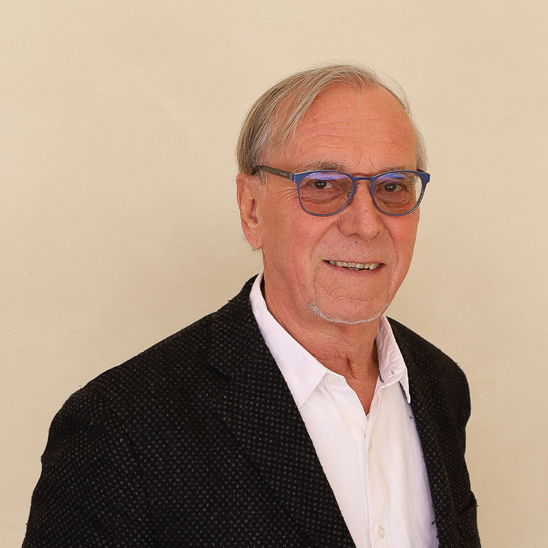 Portrait picture of Ernst Ulrich Petersmann