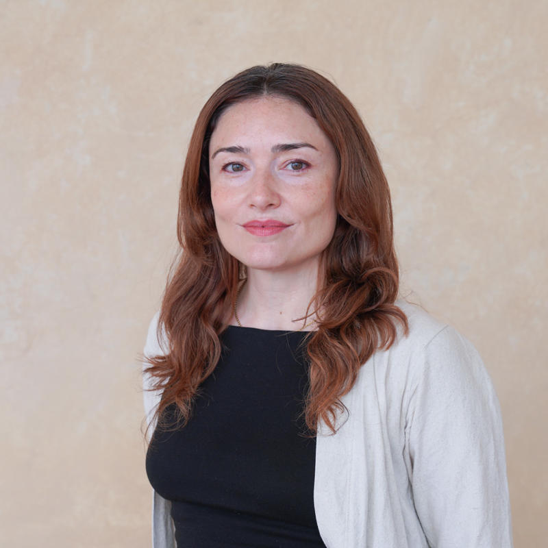 Portrait picture of Melisa Ross
