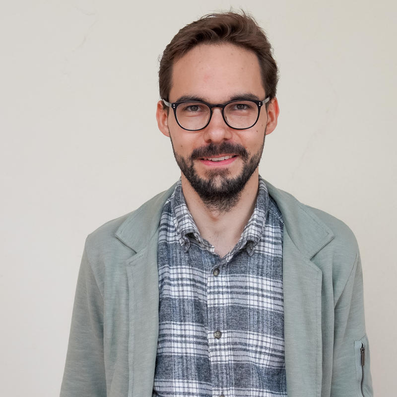 Portrait picture of Simeon Bischl