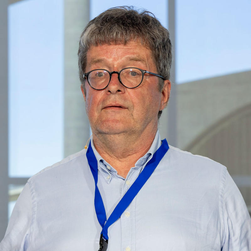 Portrait picture of Thomas Hoeren