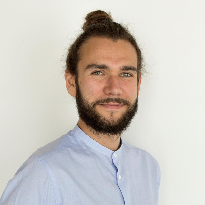 Portrait picture of Andrea Vaccaro