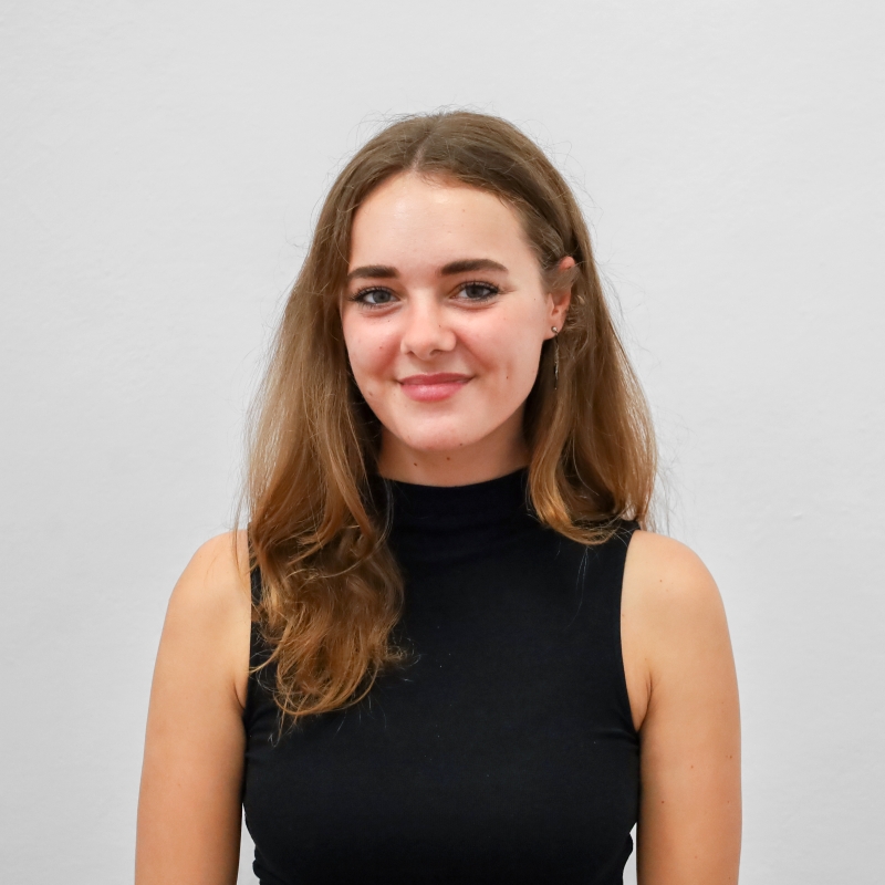 Portrait picture of Lola Witzel