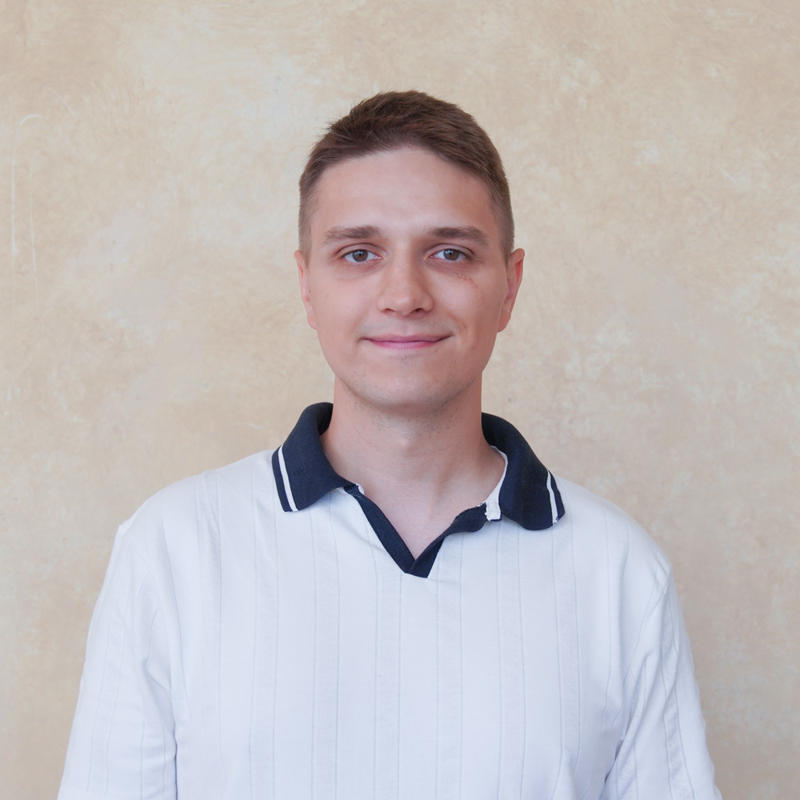 Portrait picture of Wojciech Gędek
