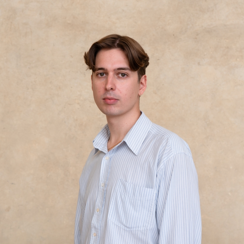 Portrait picture of Vasilis Zivas