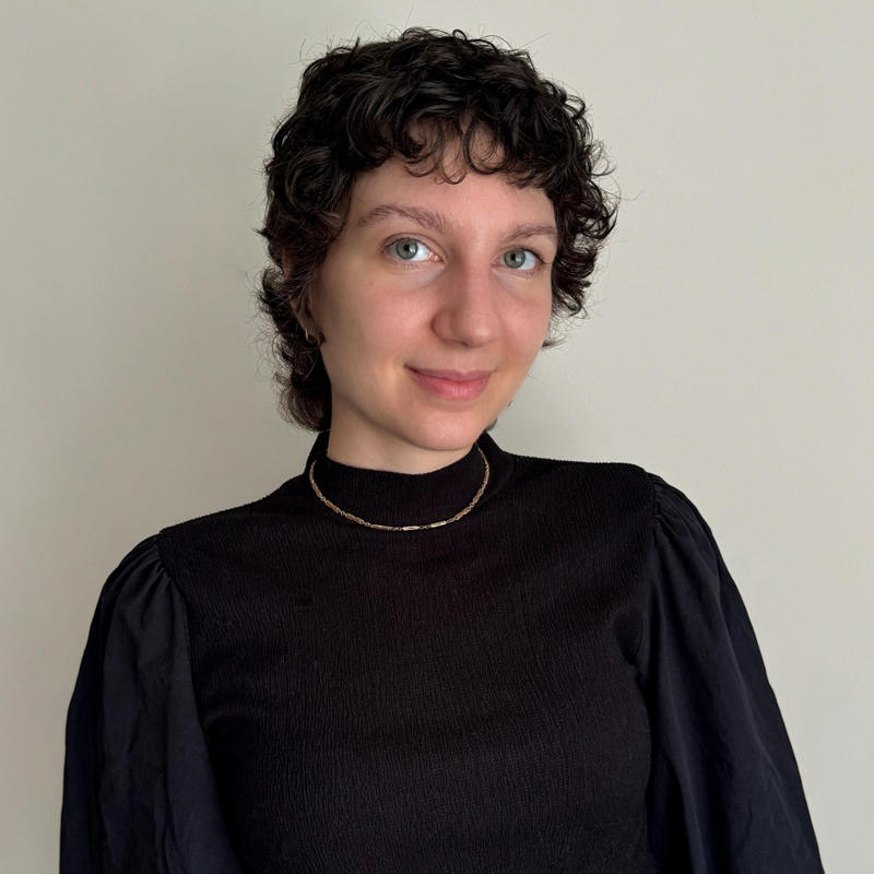 Portrait picture of Zsófia Veszely