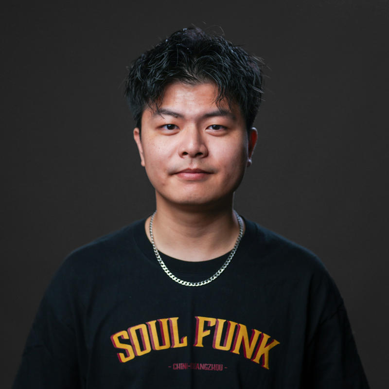 Portrait picture of Zirui Liu
