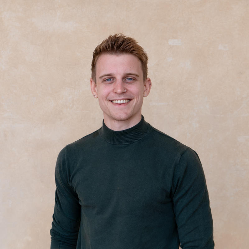 Portrait picture of Niels Hoek