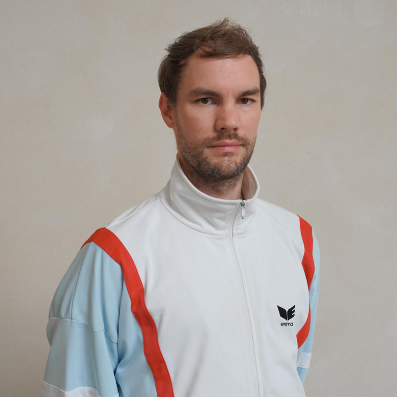 Portrait picture of Jonas Elvander