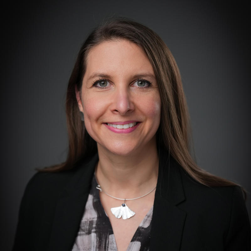Portrait picture of Lisa Clare Ginsborg
