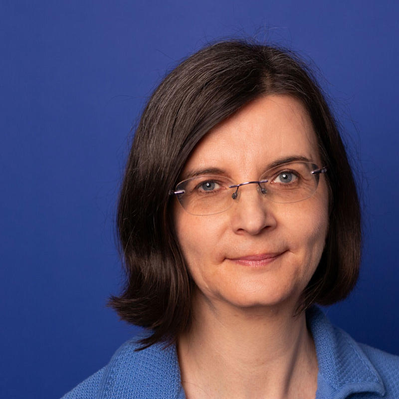 Portrait picture of Monika Baar