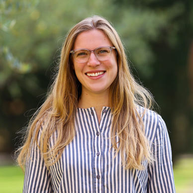 Portrait picture of Maxine Both, PhD, SPS