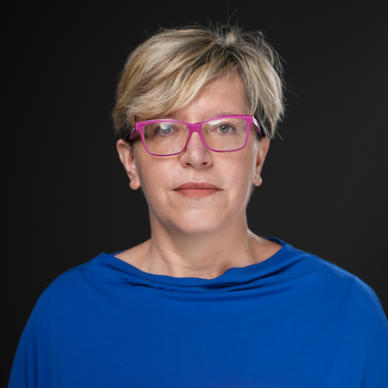 Portrait picture of Karolina Leakovic