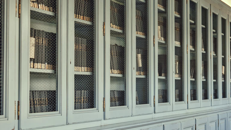 Books in badia upper loggia