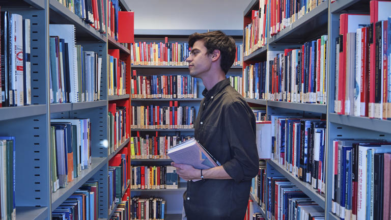 Students profile in library