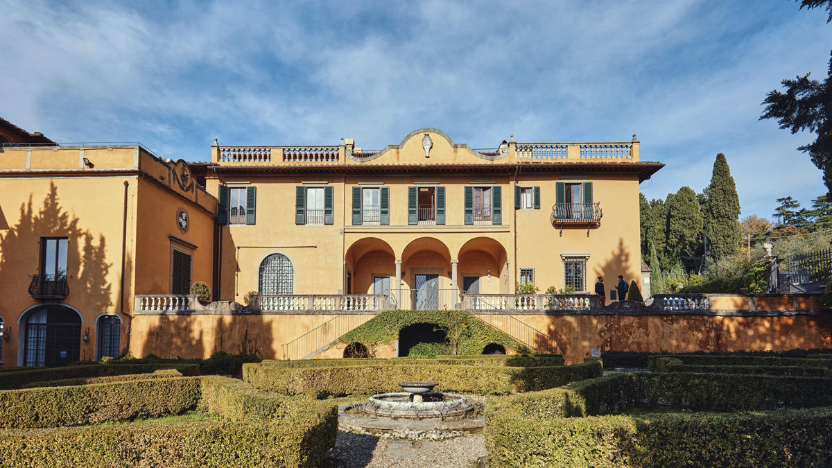 Villa Schifanoia full front view with researchers on the right