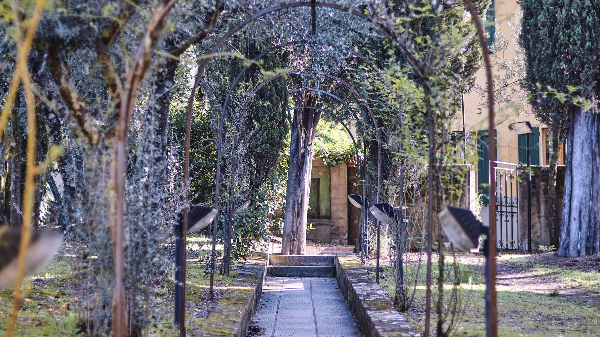 garden view of villa san Felice